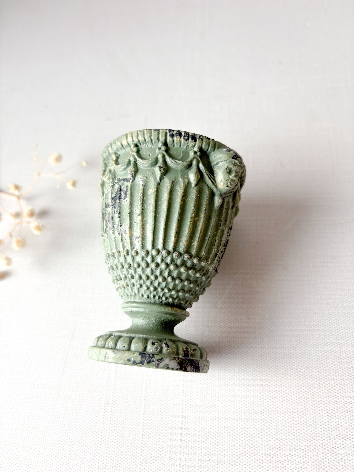 Mini urn