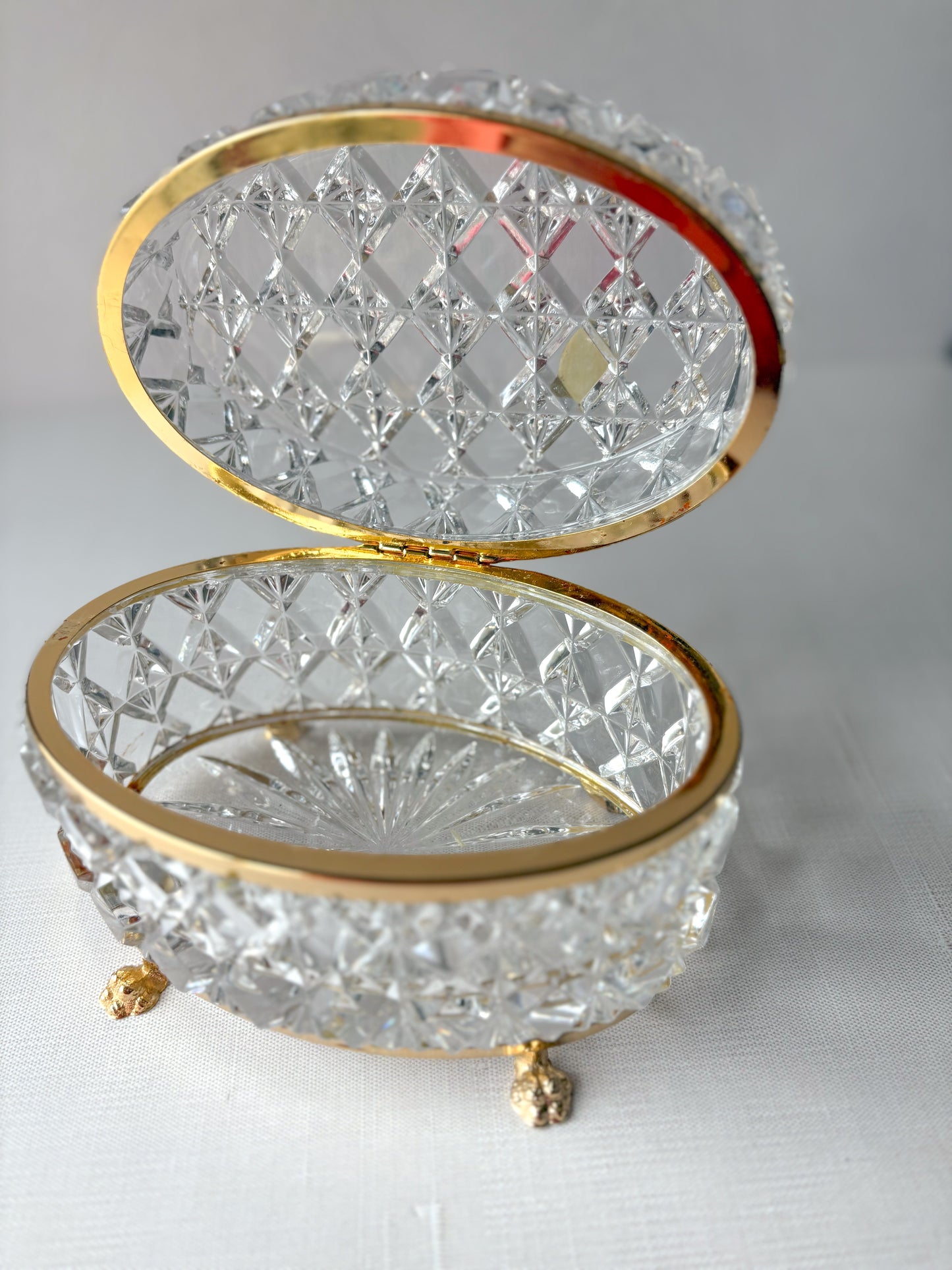 Crystal box