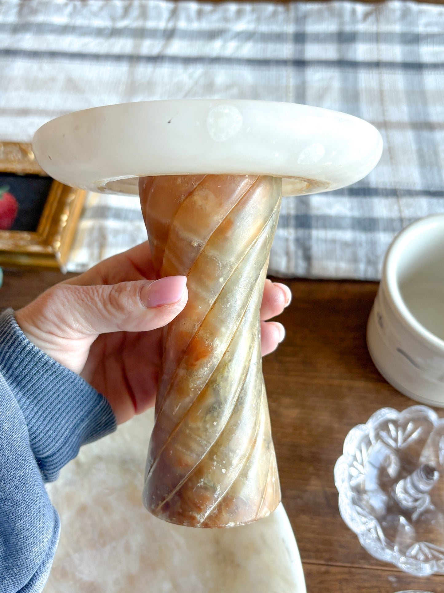 Alabaster pedestal