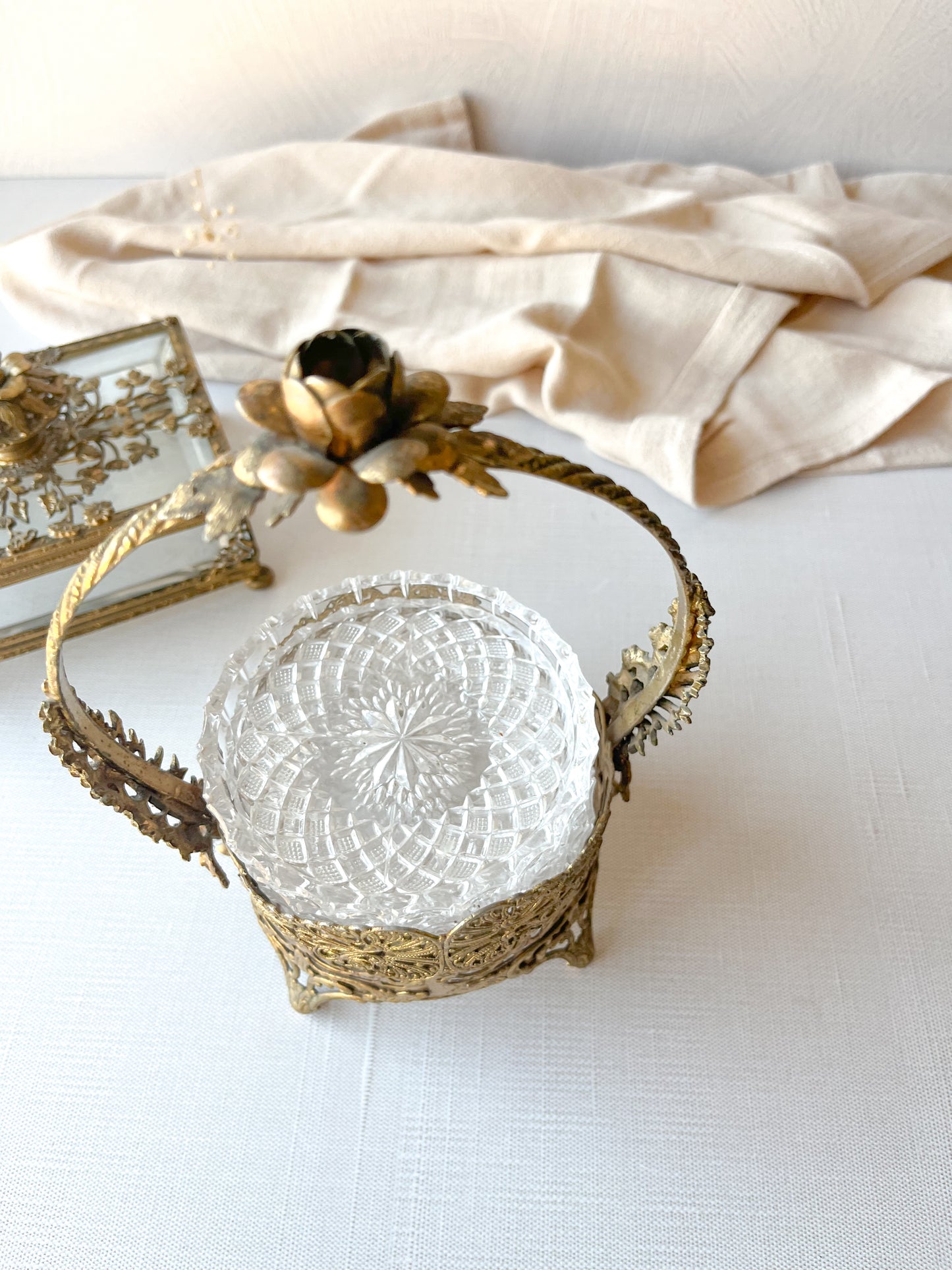 Filigree coaster set