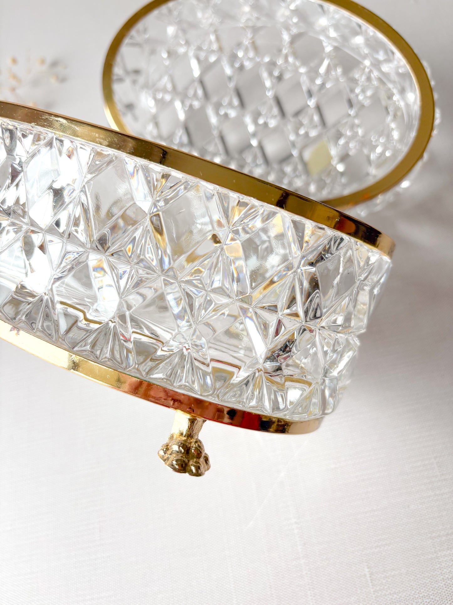 Crystal box