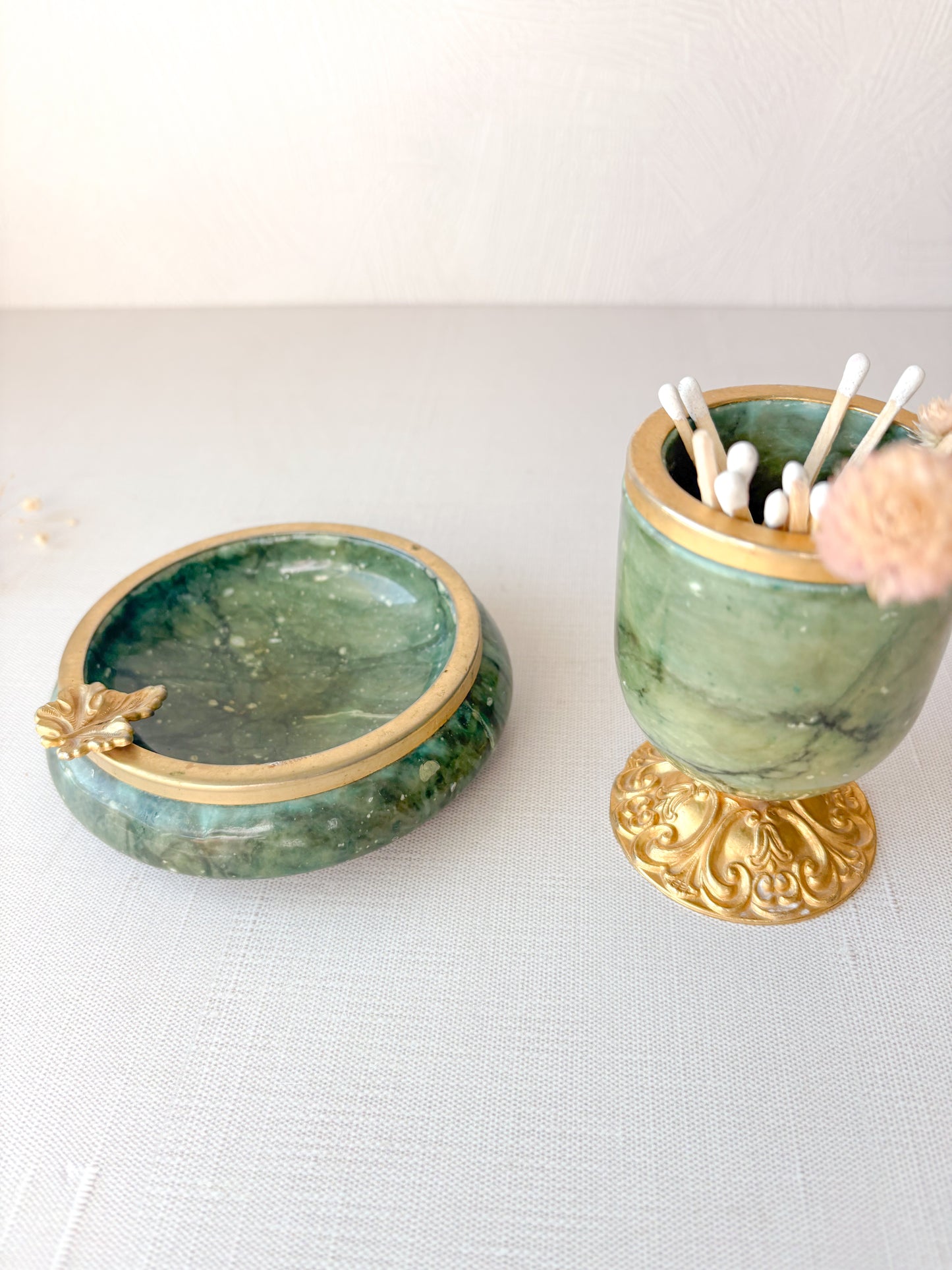Green alabaster smoking set